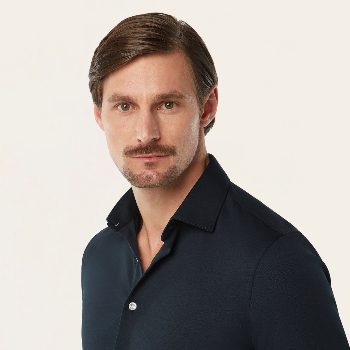 Knitted non-iron shirt navy