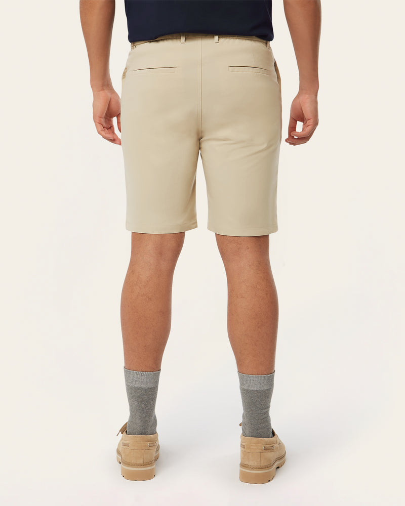 Light-weight shorts sand