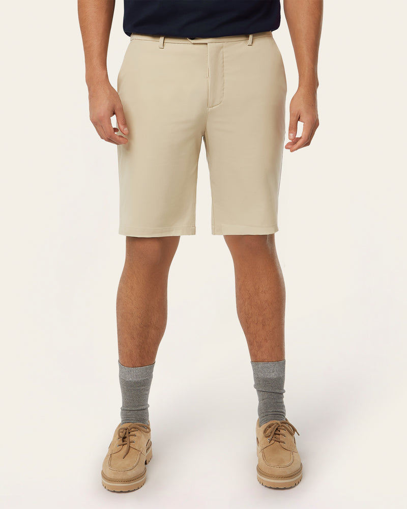 Light-weight shorts sand