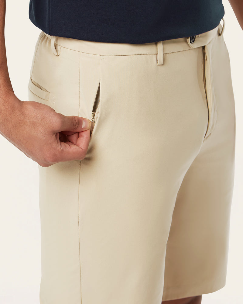 Light-weight shorts sand